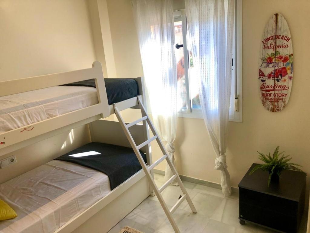 Gatu Premium Atico Sotavento Playa, Parking, Terraza, Piscinas, Wifi Y Aire Acc , " Preferente Mayores De 25 Anos Y Familias " El Puerto de Santa Maria Exterior photo